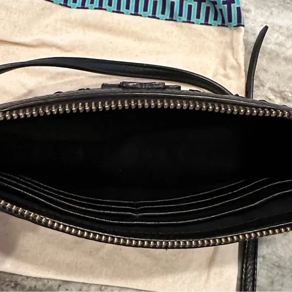 Tory Burch Womens Leather Logo Embellished Flat Small Crossbody Handbag Black - Picture 11 of 12
